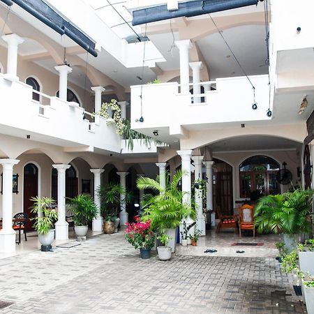 Angel Inn Guest House Negombo Exterior foto
